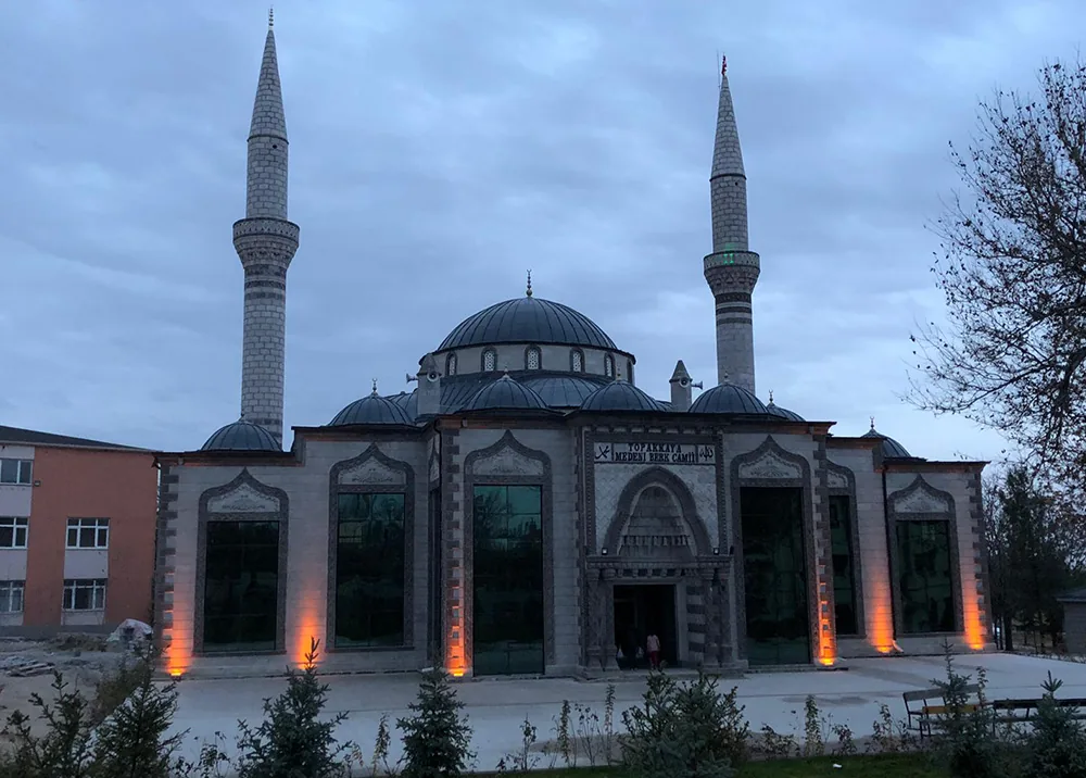 Topkaya Cami